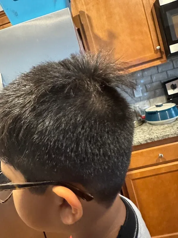 SUPERCUTS — Hair salon in Avon